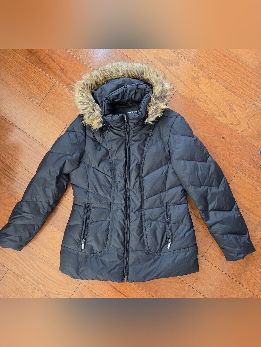 London Fog Black Chevron Puffer Jacket with Faux Fur Hood Size Medium